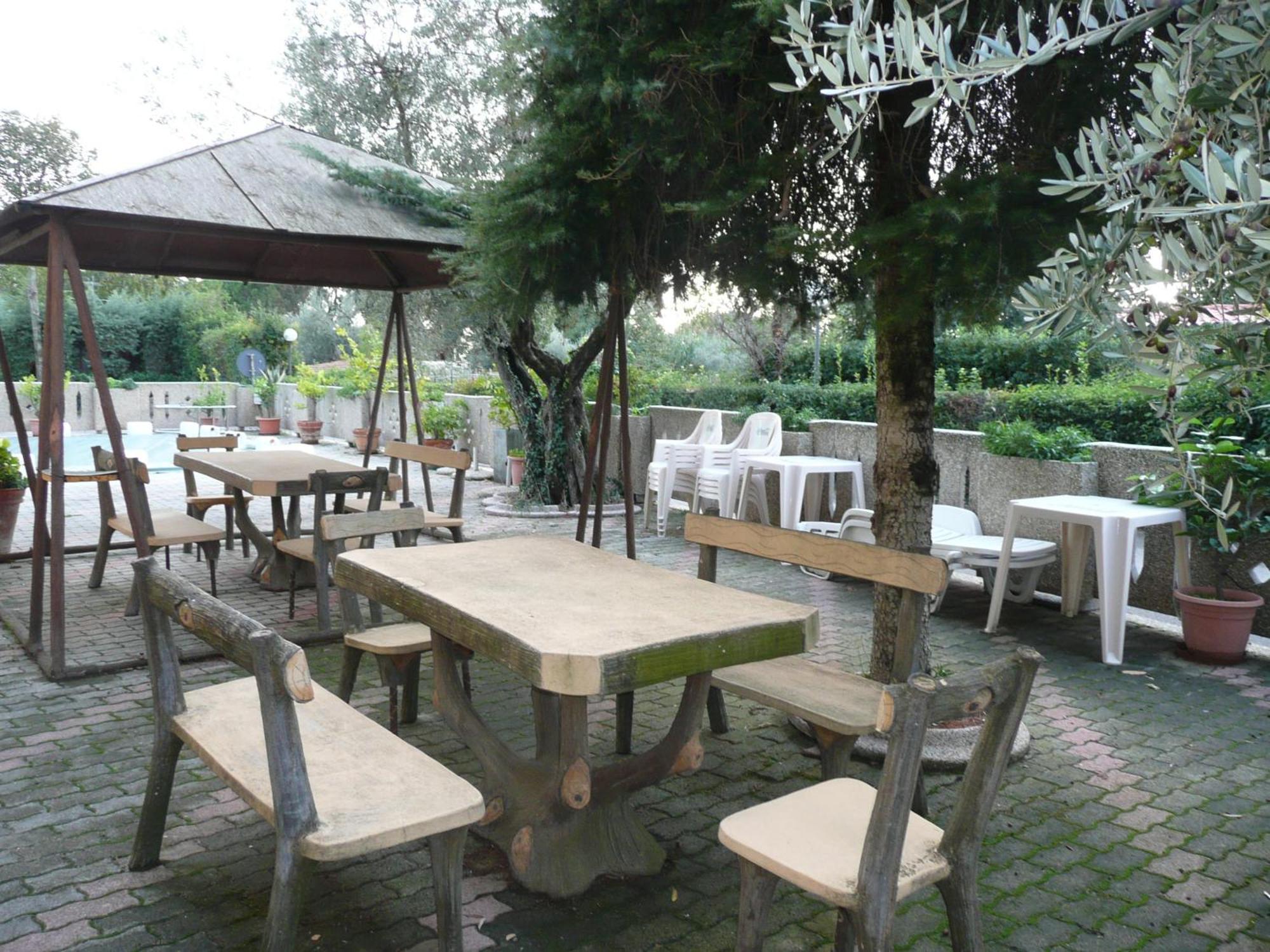 Hotel Darsena Passignano sul Trasimeno Exterior photo